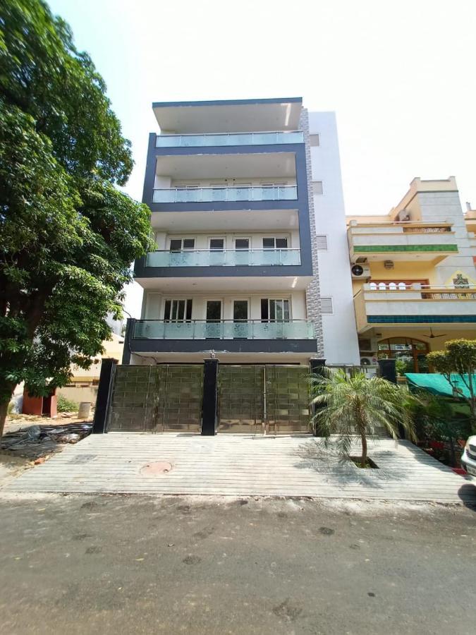Nuab House - Near Fortis, Max, Medanta, Paras Hospitals And Huda Metro Гургаон Екстериор снимка